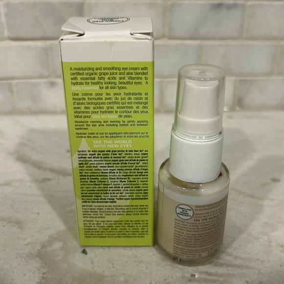 Juice Beauty Smoothing Eye Concentrate (0.5 fl. oz.) - Picture 2 of 2